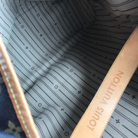 ✨AUTHENTIC✨ SLOUCHY HOBO Louis Vuitton bag - Picture 7 of 14